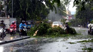 Cuaca Jawa Tengah: Hujan Terjadi di Seluruh Daerah, Waspada! - JPNN.com Jateng