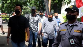 Kebohongan Brigadir Ricky Terungkap, Dulu Mengaku Sembunyi di Balik Kulkas, Kini Tersangka - JPNN.com