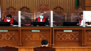 Anggap John Irfan Korupsi Pengadaan Helikopter AW-101 di TNI AU, Jaksa Tuntut 15 Tahun Penjara - JPNN.com