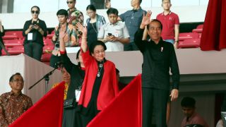 Konon Hubungan Jokowi & Megawati Sedang Tak Baik-baik Saja, Adu Kekuatan di Belakang Layar - JPNN.com Jateng