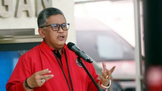 Teruntuk Prabowo, Hasto Sebut PDIP Paling Konsisten Menjabarkan Gagasan dan Cita-cita Bung Karno - JPNN.com