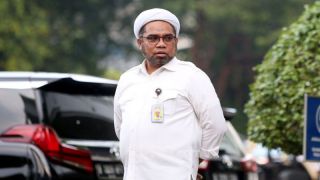 Ali Mochtar Ngabalin: Sebelum Tidur, Pak Jokowi Kadang... - JPNN.com