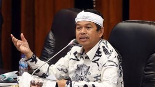 Indikator Sebut Ridwan Kamil Bakal Kesulitan Lawan Dedi Mulyadi di Pilgub Jabar - JPNN.com