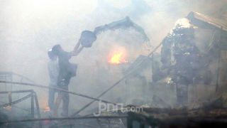 Dua Kebakaran Terjadi dalam Semalam, waduh - JPNN.com Jakarta