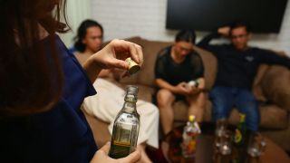 Pesta Narkoba, Oknum PNS Dinkes dan Honorer Ini Ditangkap Polisi - JPNN.com