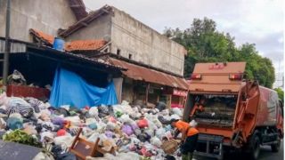 Penggunaan Metode Biopori untuk Mengurangi Sampah Organik di Yogyakarta - JPNN.com Jogja