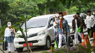 220 Mobil Dinas Dikerahkan Pemkab Purwakarta untuk Mengantarkan 437 Calhaj - JPNN.com Jabar