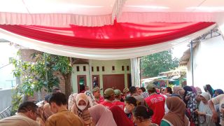 Masyarakat Sepangjaya Antusias Membeli Sembako di Pasar Murah yang Digelar Pemkot Bandar Lampung - JPNN.com Lampung