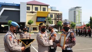 Selamat, 5 Personel Polresta Bandar Lampung Mendapatkan Penghargaan - JPNN.com Lampung