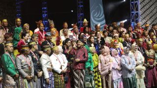 Momen Hangat Ganjar Bersama Raja se-Nusantara - JPNN.com Jateng