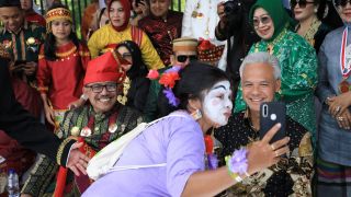 264 Kerajaan & Lembaga Adat Nusantara Pamerkan Atraksi Budaya, Ganjar Terkesan - JPNN.com Jateng