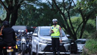1,1 Juta Kendaraan Melintasi Jalur Wisata Puncak Bogor Selama Lebaran - JPNN.com Jabar