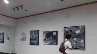 Tafsiran Warna Hitam dalam Karya Seni di Grey Art Gallery Bandung - JPNN.com Jabar