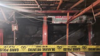 Petugas Beberkan Kemungkinan Penyebab Kebakaran di Pasar Kemiri Muka, Ternyata... - JPNN.com Jabar