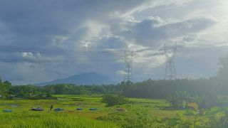 Prakiraan Cuaca Hari Ini dari BMKG, 8 Daerah di Banten Dapat Peringatan Dini - JPNN.com Banten