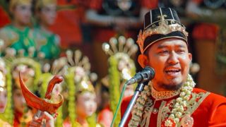 Bupati Sumenep Ajak Wisatawan Berwisata dengan Nuansa Permainan Tradisional - JPNN.com Jatim