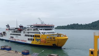Jadwal Penyeberangan Kapal Feri Perlintasan Merak-Bakauheni di Awal Mei 2024 - JPNN.com Banten