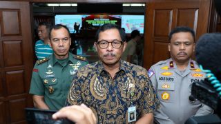 Nana Sudjana Sebut Pengangguran Terbuka di Jawa Tengah Turun - JPNN.com Jateng