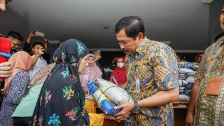 Gelar Pasar Murah, Pj Gubernur Jateng: Stabilkan Harga Pangan Menjelang Lebaran - JPNN.com Jateng