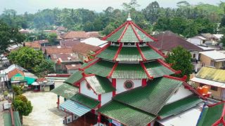 Melihat Masjid Bergaya Kelenteng di Purbalingga - JPNN.com Jateng