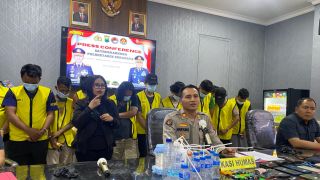 Polisi Gerebek Lokasi Pesta Sabu-Sabu di Surabaya, Amankan 11 Orang - JPNN.com Jatim