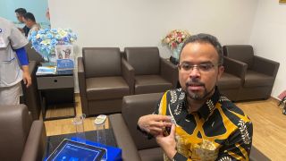 Peringatan Bulan Parkinson, Teknologi DBS Jadi Harapan Baru Penderita Parkinson - JPNN.com Jatim