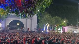 Nobar Indonesia Vs Uzbekistan, Balai Kota Semarang Dipadati Ribuan Penonton - JPNN.com Jateng
