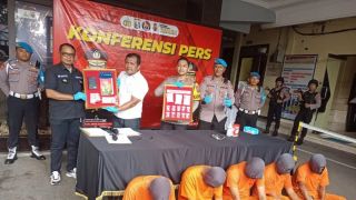 Komploten Pengedar Narkoba di Tulungagug Diringkus, Bandar Masih Buron - JPNN.com Jatim