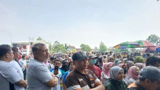 Memperingati May Day 2024, Ratusan Buruh di Temanggung Lakukan Jalan Sehat - JPNN.com Jateng