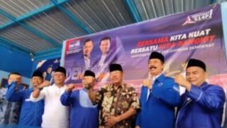 Fattah Jasin Daftar Pilkada Pamekasan ke Demokrat Didampingi Imam Utomo - JPNN.com Jatim