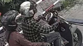 Perampok Uang Rp 52 Juta Milik Pedagang Sembako di Tangerang Terekam CCTV - JPNN.com Banten