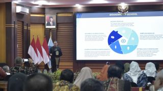 PPDB 2024, Kadindik Jatim Minta Para Pelaksana Berpedoman dengan Juknis - JPNN.com Jatim