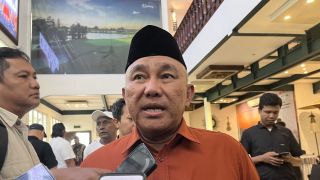 Spanduk Supian Suri Dicopot Satpol PP, Mohammad Idris: Demi Allah Saya Enggak Menyuruh - JPNN.com Jabar