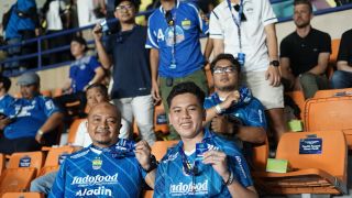 Pengalaman Tak Terlupakan Bobotoh Saat Saksikan Pertandingan Semifinal Persib di Si Jalak Harupat - JPNN.com Jabar