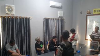 Terombang-ambing di Laut Sukabumi, 3 ABK Asal NTT dan 9 Wisatawan Asal China Diamankan Polisi - JPNN.com Jabar