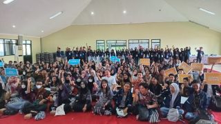 Datang ke SMKN 3 Kota Bogor, Dokter Rayendra Berbagi Tips Tentang Wirausaha dan Kesehatan Mental - JPNN.com Jabar