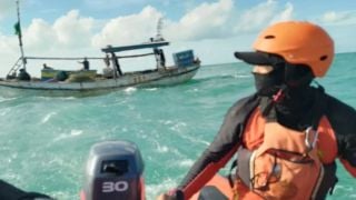 Hari Ketiga Pencarian Nelayan Hilang di Sumenep, Petugas Gabungan Sisir Sisi Barat - JPNN.com Jatim