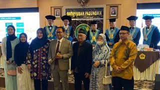 Ketua Komisi I DPRD Banten Jazuli Abdillah Raih Gelar Doktor Ilmu Sosial Unpas - JPNN.com Banten