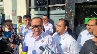 Tim Hukum Polda Jabar Akhirnya Menghadiri Sidang Praperadilan Pegi Setiawan - JPNN.com Jabar