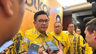 Abaikan Amanah Bahlil, Golkar Jabar Ganti Dua Ketua DPD Kota/Kabupaten - JPNN.com Jabar