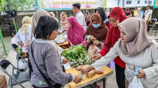 Pemkot Surabaya Gelar Gerakan Pangan dan Pasar Murah, Cabai Jadi Rp5.000 - JPNN.com Jatim