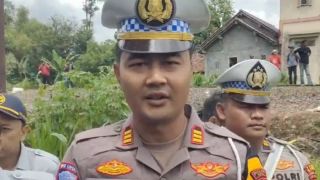 Begini Kronologi KA Kartanegara Tabrakan dengan Truk Muatan Pupuk di Kediri - JPNN.com Jatim