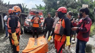 Pemancing Terseret Arus Sungai di Magetan Ditemukan Tewas di Ngawi - JPNN.com Jatim