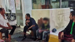 Bocah 13 Tahun di Gresik Diduga Curi Motor, Menangis Saat Ditangkap Warga - JPNN.com Jatim