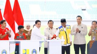 Prabowo Targetkan Seluruh Kabupaten Punya Stadion Sepak Bola yang Memadai - JPNN.com Jatim