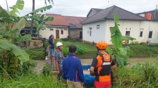 Kakek di Serang Hilang Tenggelam di Sungai Cigeplak, Keluarga Temukan Petunjuk Ini - JPNN.com Banten