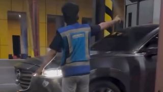 Mazda CX-5 Terobos Tol Gayamsari Semarang Tanpa Bayar, Pengemudi Diduga Mabuk - JPNN.com Jateng