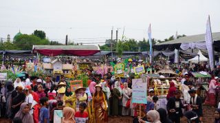 Parade Budaya Lebaran Bojonggede Jadi Saran Menjaga Tradisi di Tengah Arus Modernisasi - JPNN.com Jabar