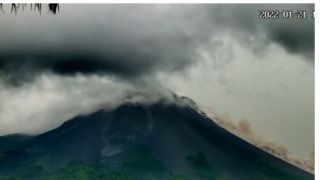Aktivitas Gunung Merapi Pekan Ini, 277 Kali Gempa Guguran - JPNN.com Jogja