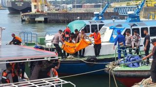Satu Korban Kapal Feri KMP Muchlisa Tenggelam Ditemukan, 1 ABK Perempuan Masih Dicari - JPNN.com Kaltim